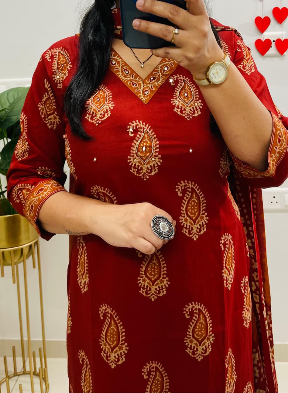 Designer V-Neck Ajrakh Print Cotton Kurti Set view 3