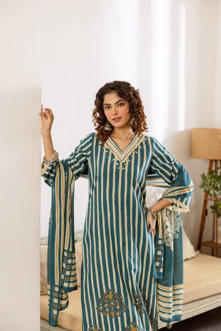 Pure Cotton Kurti Set with Mirror Work and Malmal Dupatta view 13