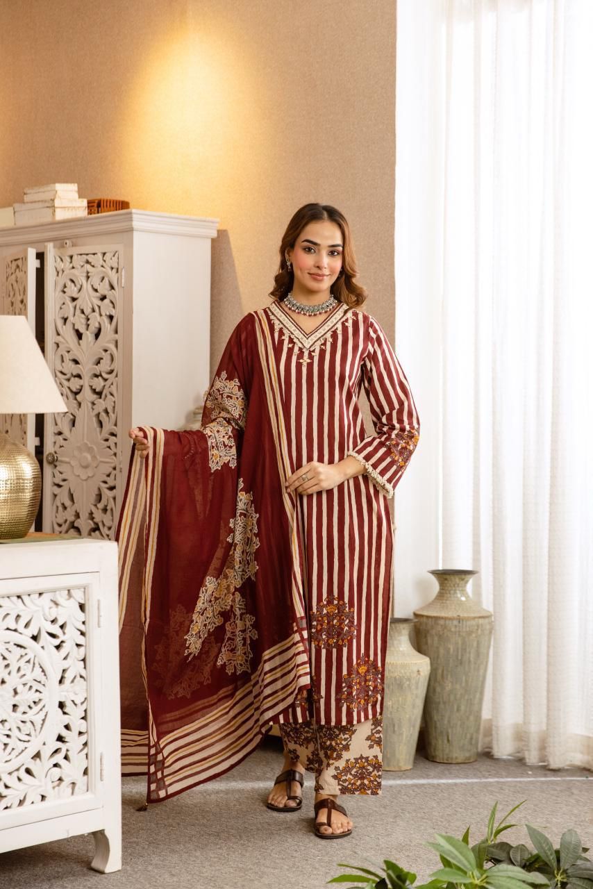 Pure Cotton Kurti Set with Mirror Work and Malmal Dupatta view 5