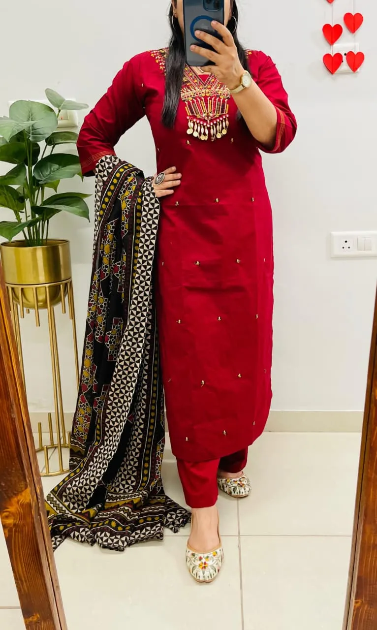 Premium Wine Dhabu Cotton Kurti Set view 2