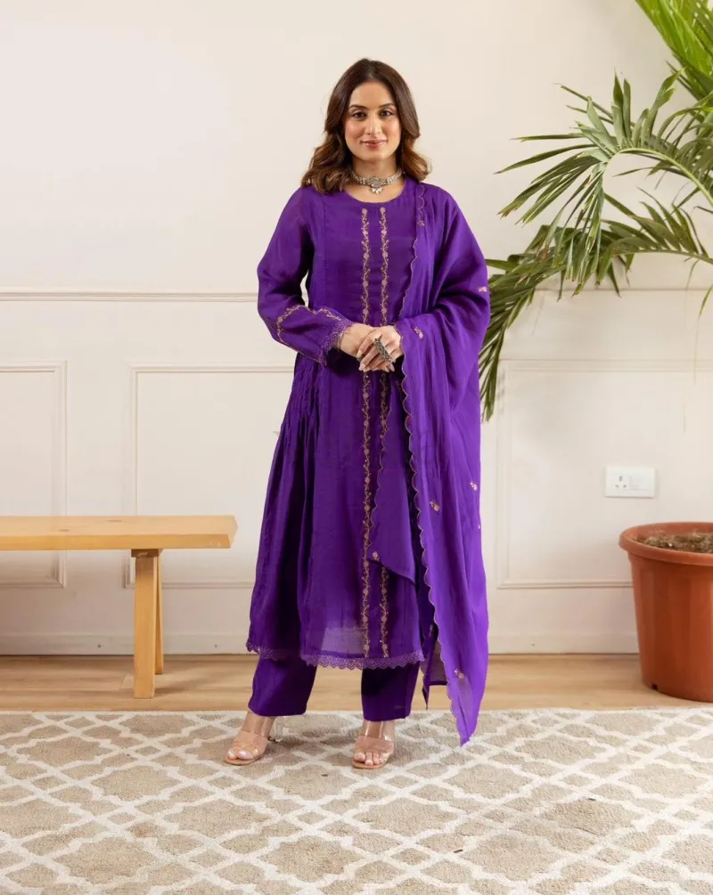 Mul Chanderi kurti set view 3