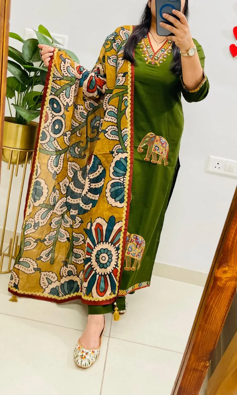 Unique Designer Cotton Suit with Kurti and Dupattas view 5