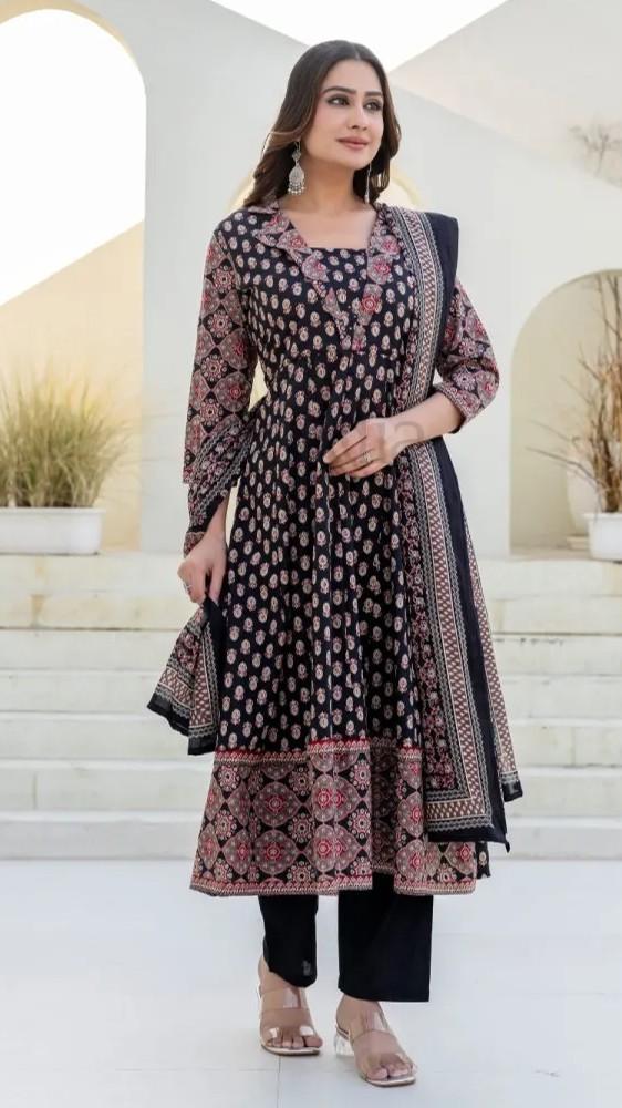 Premium Cotton Kurti Set with Sequins Work view 5