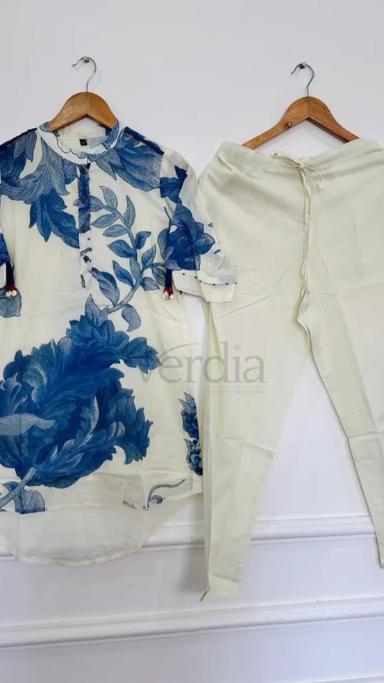Stylish Kurti and Pant Set with Bold Floral Prints view 3