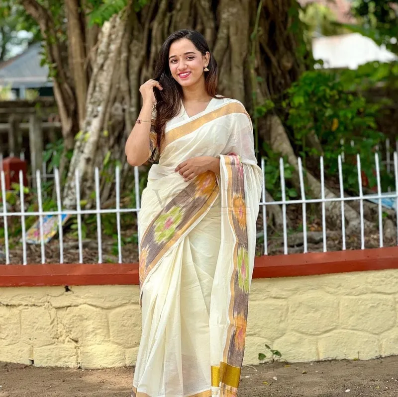 Pochampally Border Kerala Saree