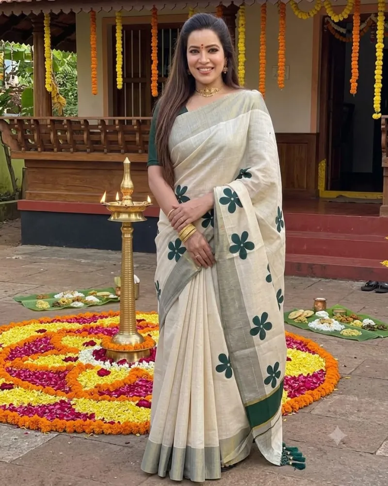 Golden Tissue Saree with Green Flower Embroidery, Zari Plain Border and Tassel Pallu (with Blouse)