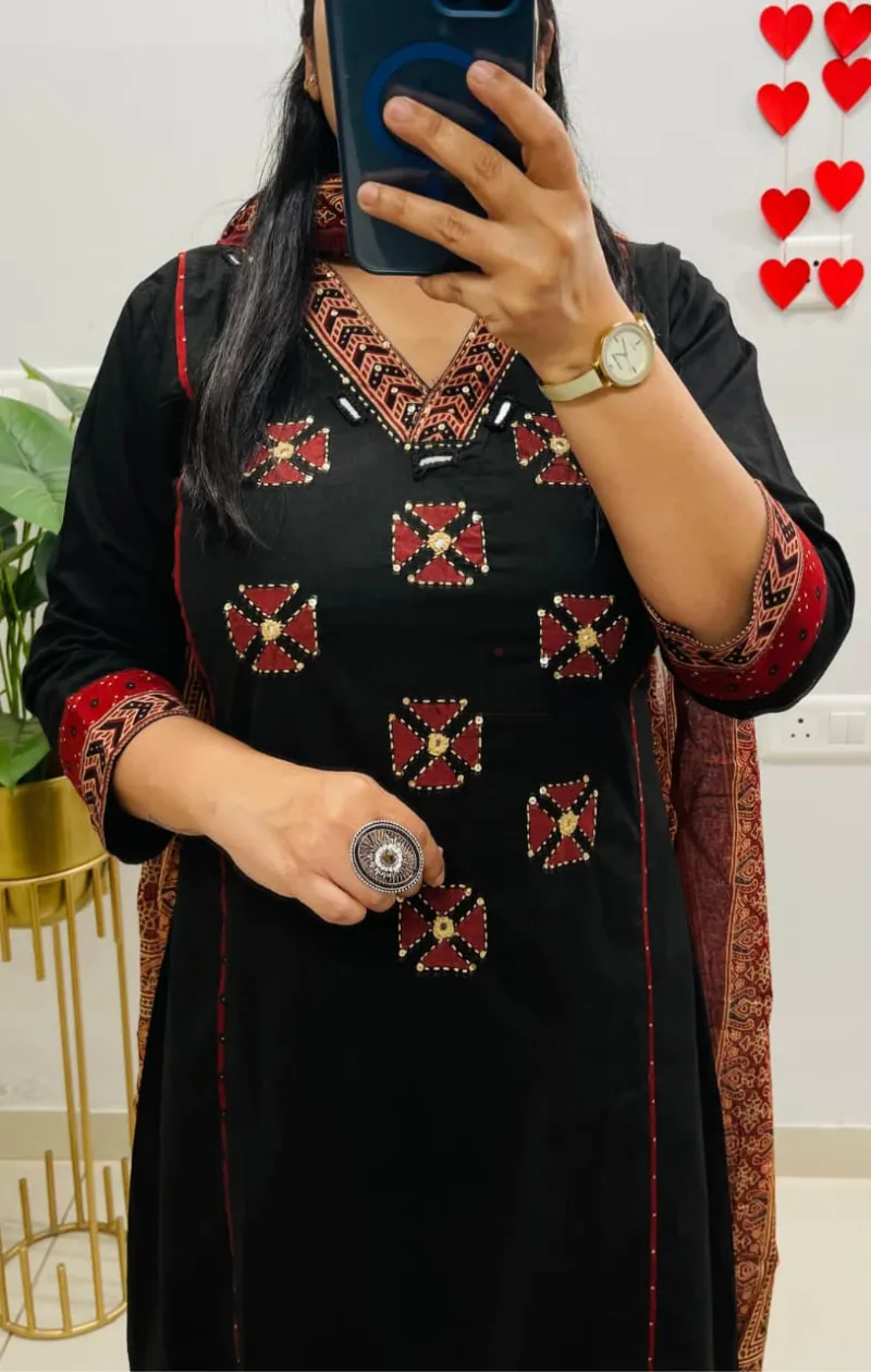 Designer Kurti Set in Dhabu Cotton with Applique and Mirror Embroidery view 3