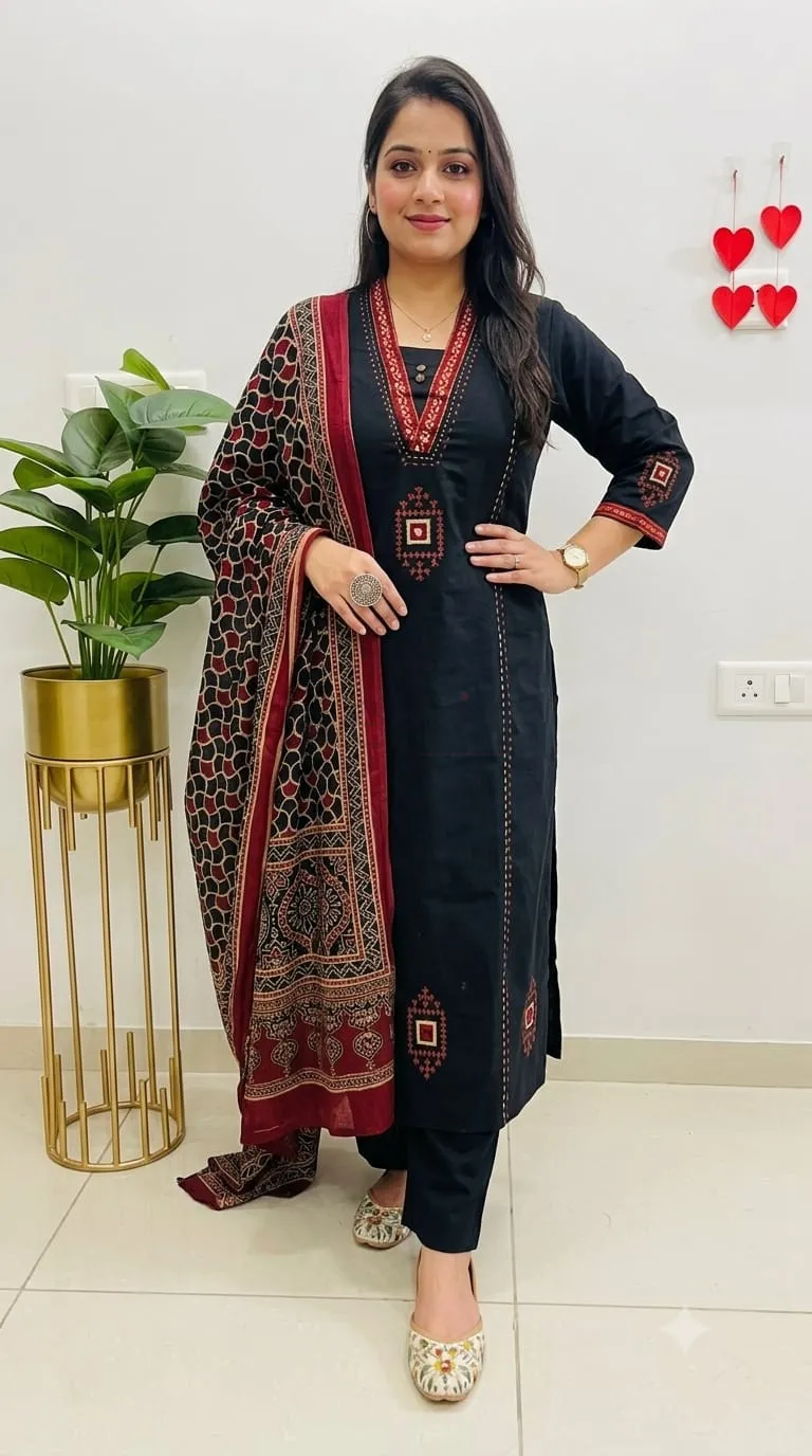 Dhabu Cotton Kurti Set with Mirror Embroidery