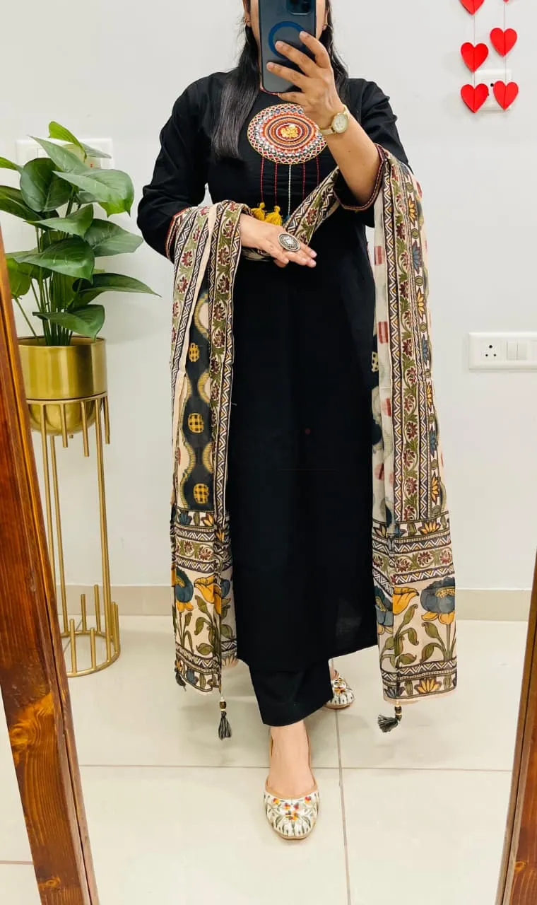 Unique Designer Dhabu Cotton Kurti Set view 7