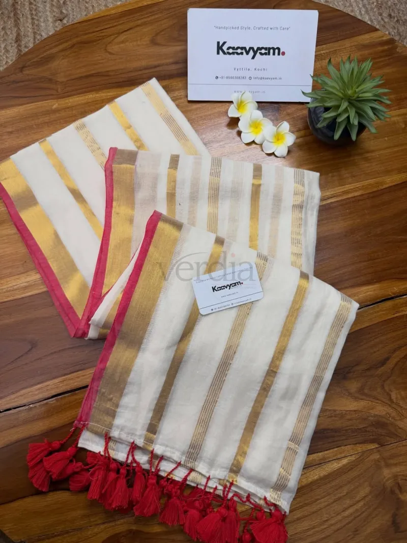 Authentic Kerala special weaves Mulcotton Saree (without blouse piece) view 5