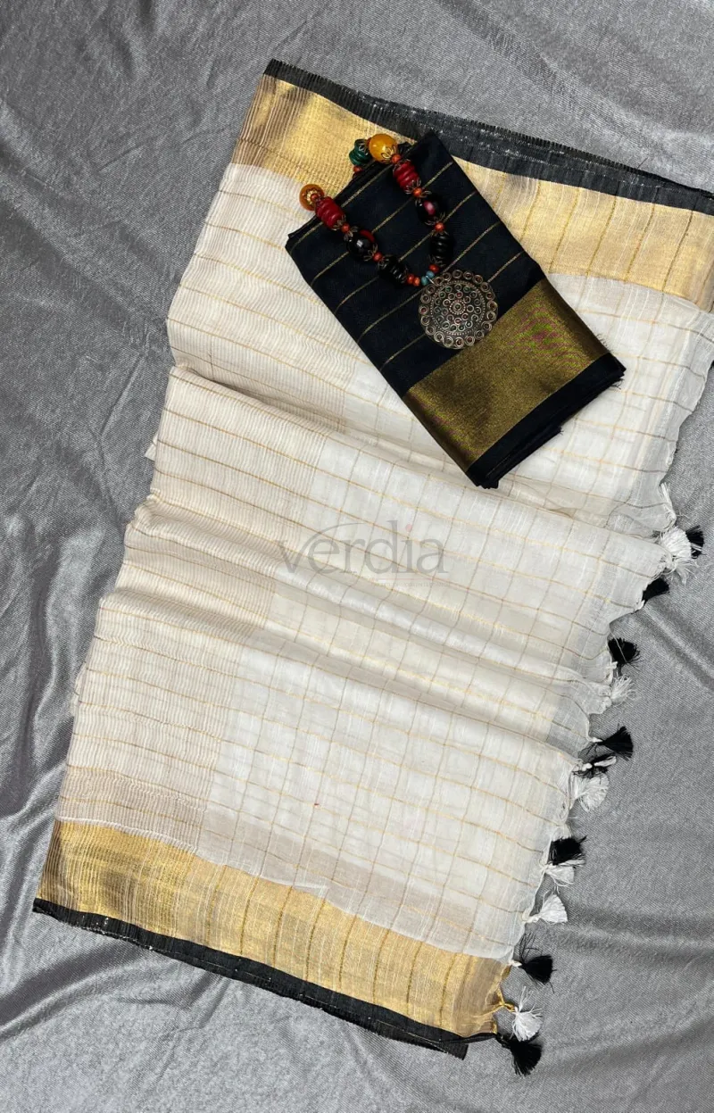 Kerala Onam sarees featuring a semi linen fabric view 6