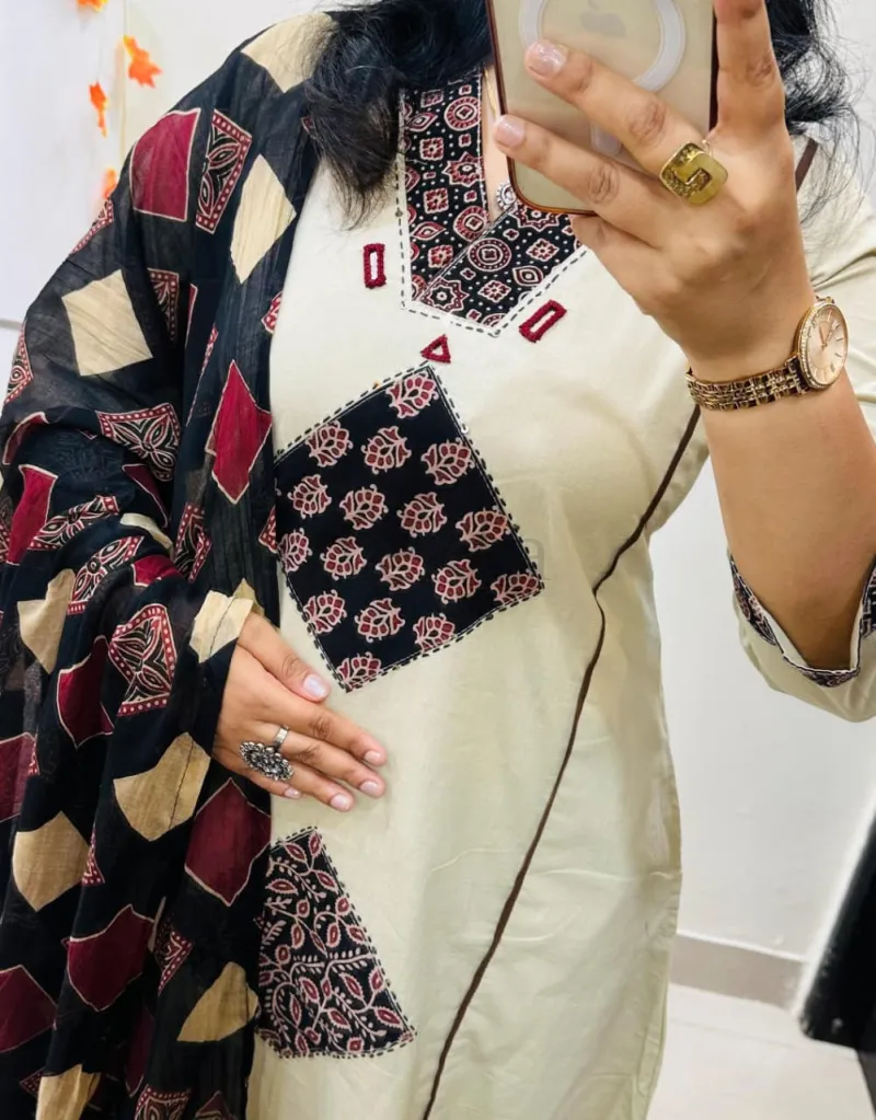 Premium Dhabu Cotton Suit with Azrakh Applique and real mirror work. view 7