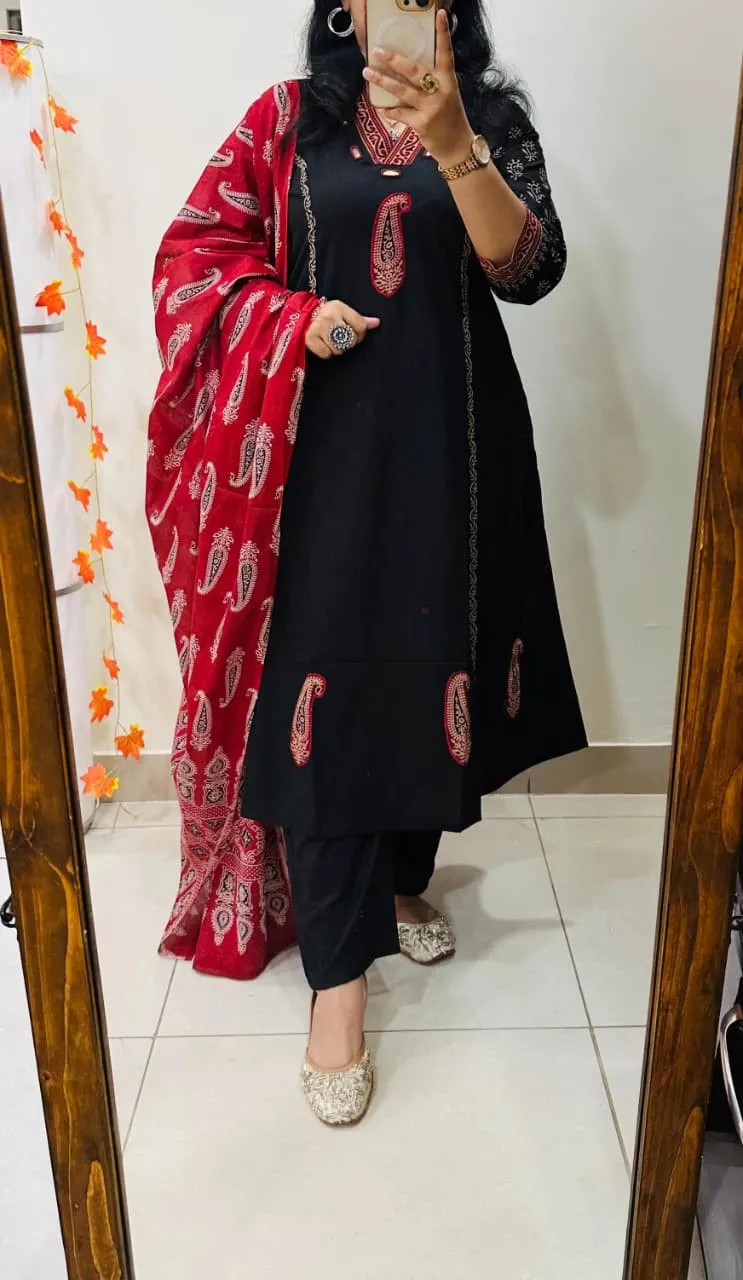Premium Dhabu Cotton Suit with Azrakh Applique and real mirror work. view 10