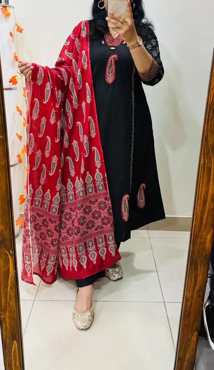 Premium Dhabu Cotton Suit with Azrakh Applique and real mirror work. view 11