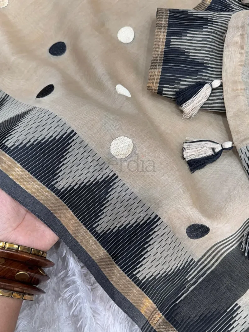 Beige and black modal cotton saree with Unstitched blouse piece