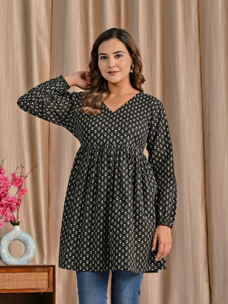 Soft cotton short kurti view 6