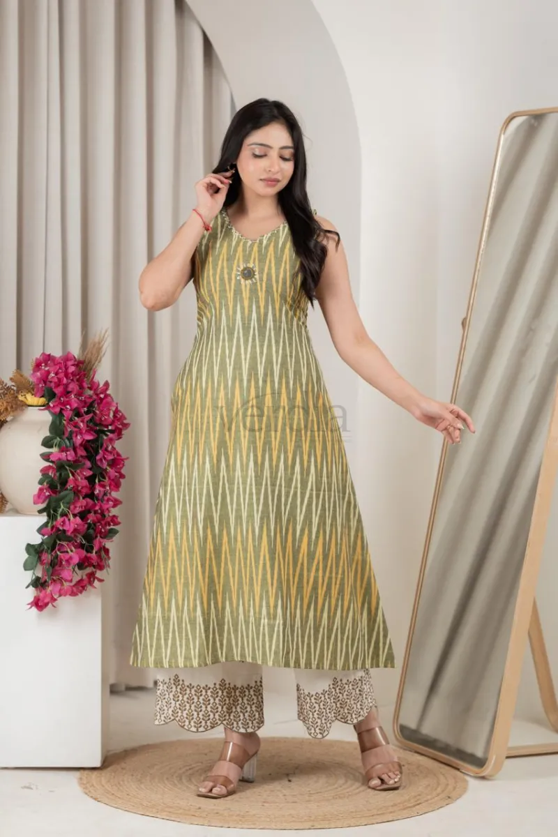 Smart Kurti Palazzo set featuring Ikkat Print with Kantha work view 4