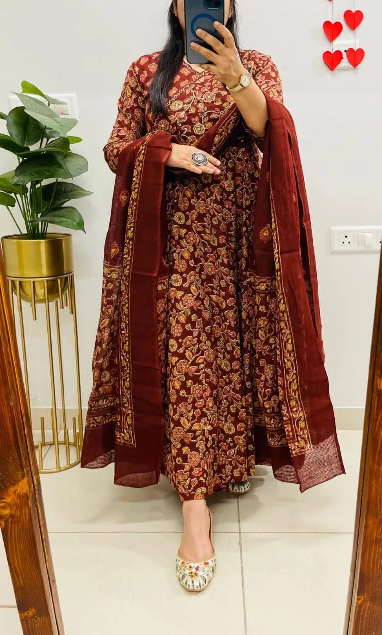 Kalamkari Print Idaho style floral kali kurti pant dupatta set view 2
