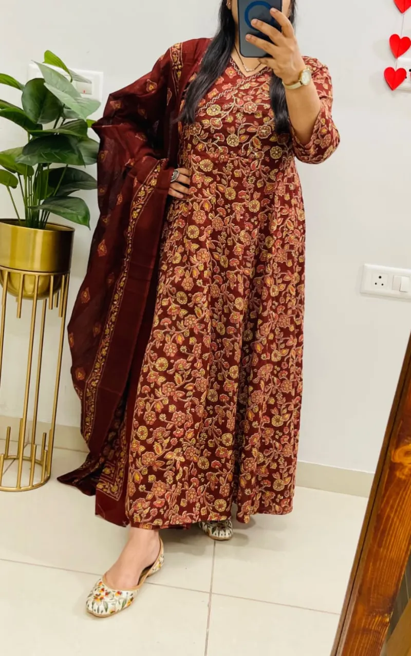 Kalamkari Print Idaho style floral kali kurti pant dupatta set view 5
