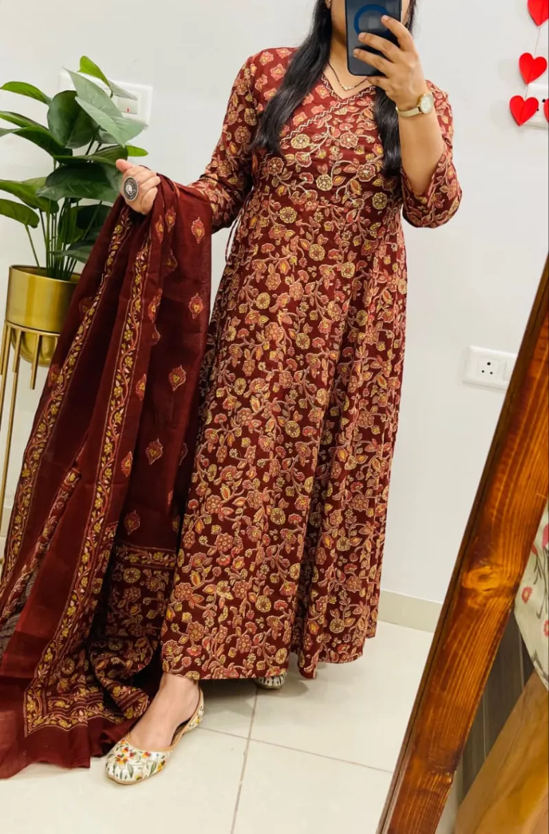 Kalamkari Print Idaho style floral kali kurti pant dupatta set view 8