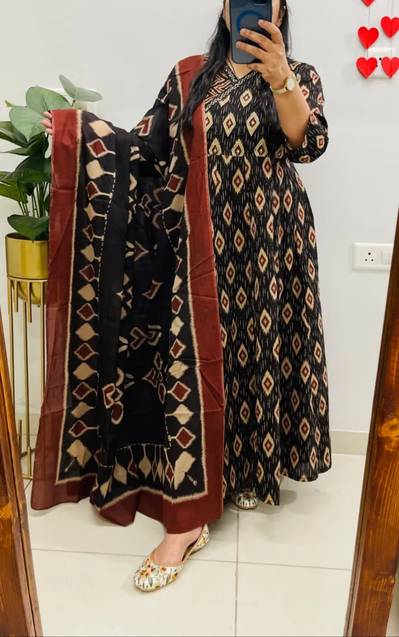Idaho style floral Kalamkari print kurti set view 2