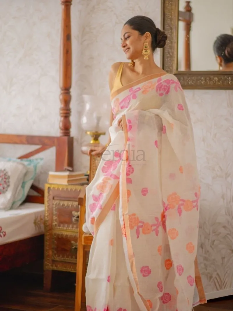 Onam Special saree crafted from plain linen with a digital print. view 11