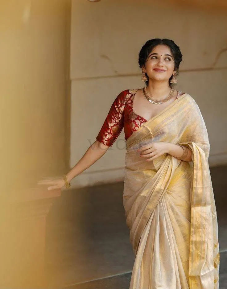 Golden Kasavu Premium Linen Zari Tissue Silk Saree