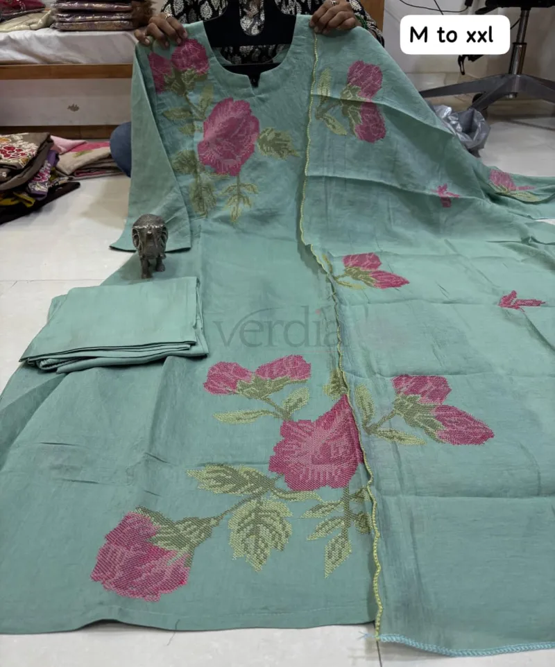 Premium Festival Collection Coral silk kurti set. view 4