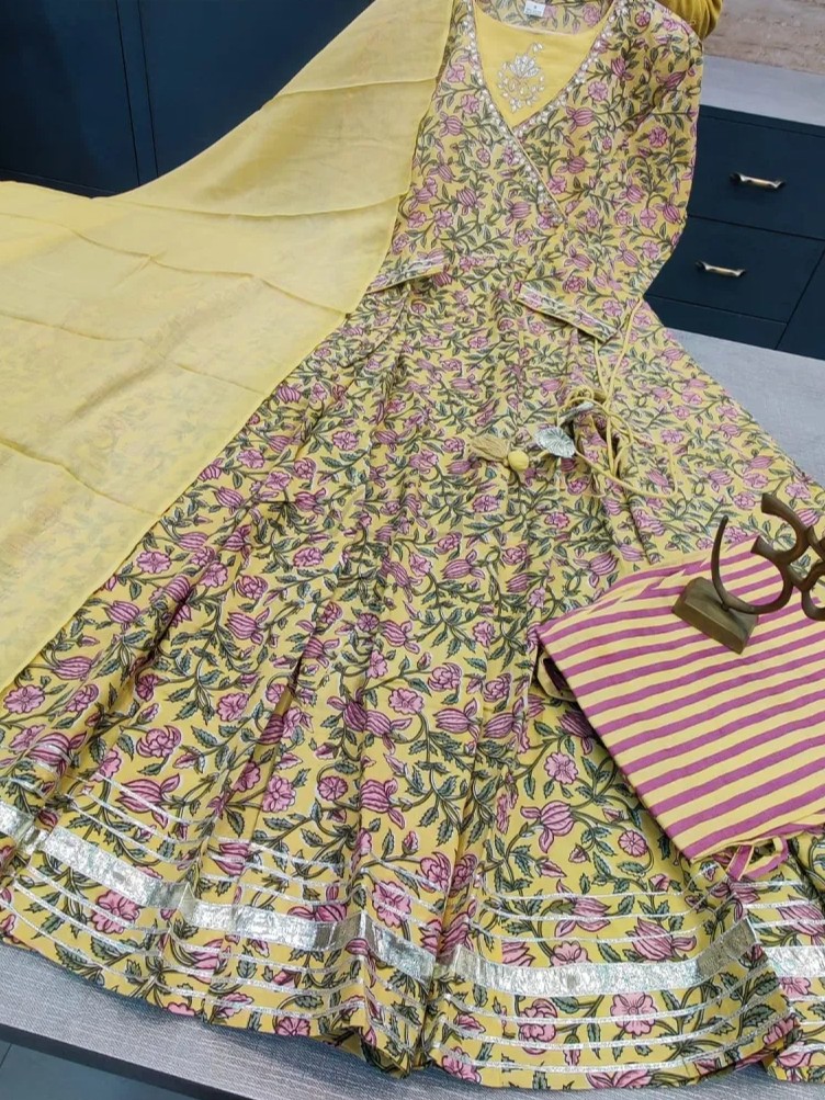 Cotton Anarkali with gota detailing and tassels view 4