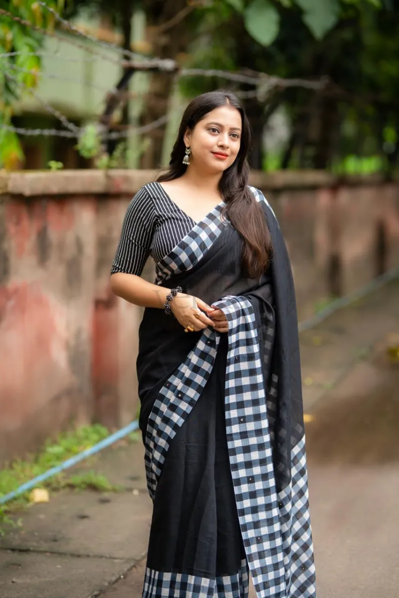 Soft Linen Printed Saree in Madhubani and Kalamkari Styles view 11